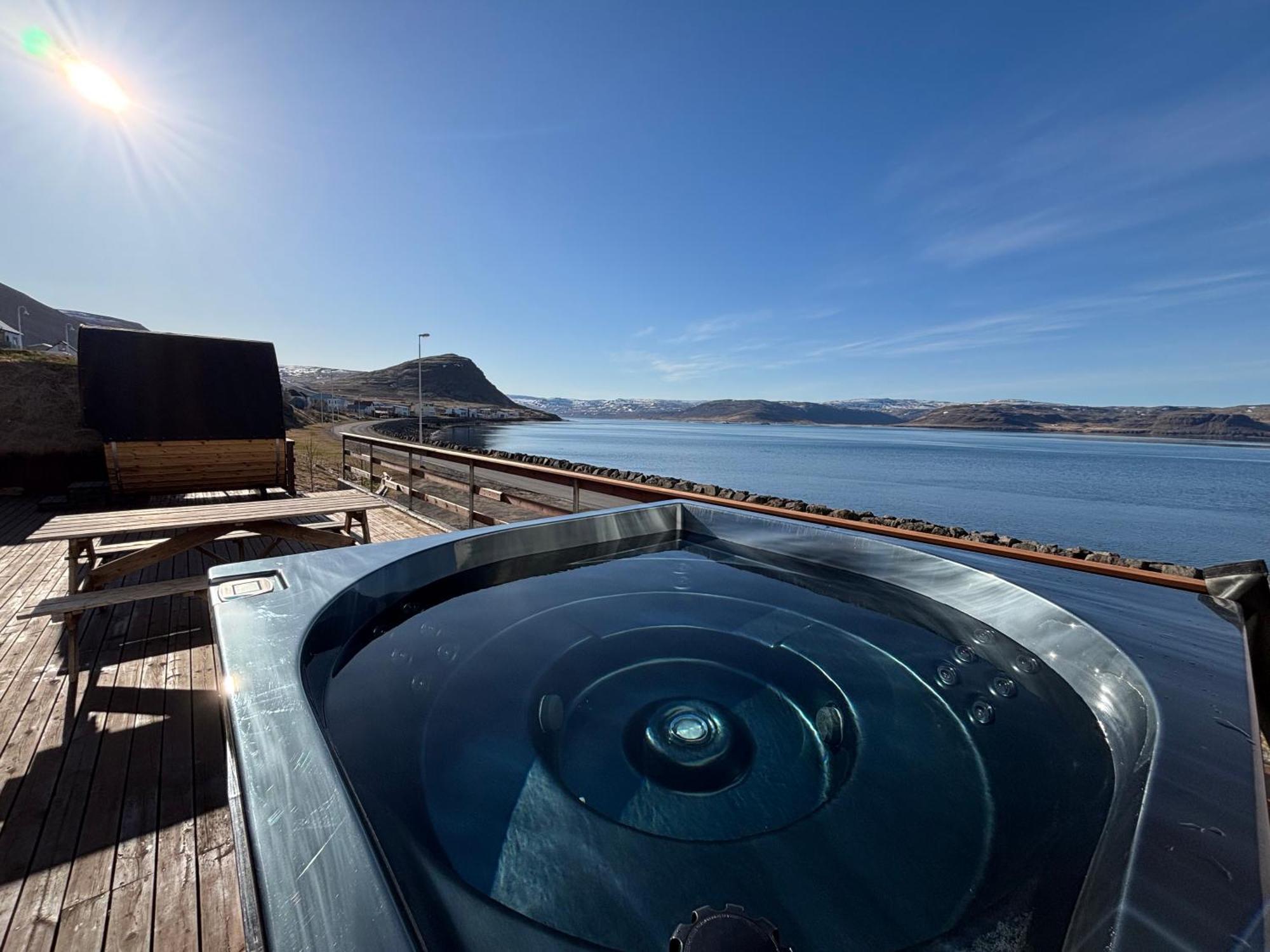 Hotel West Patreksfjordur Buitenkant foto
